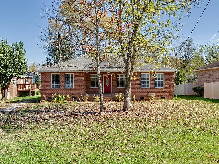 104 Tyree Springs Rd — Photo 2