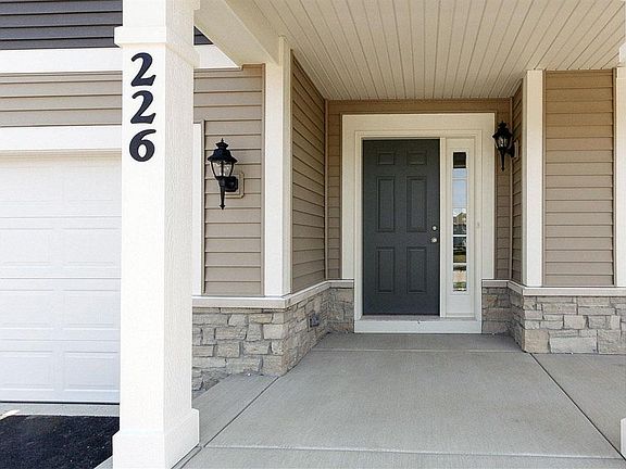 Located on 0004 in The Oaks At Churchill Club in Oswego, IL