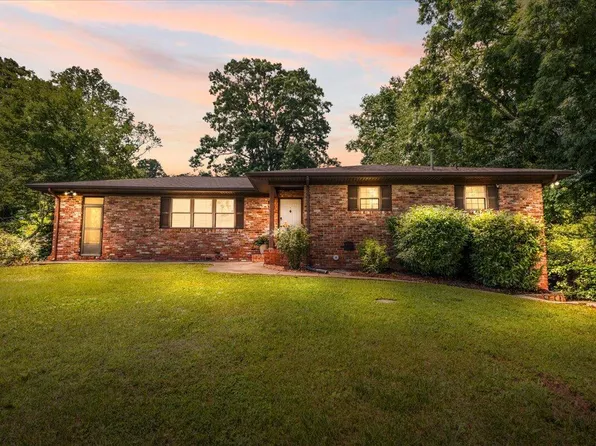 4515 E Ravenwood Dr, Chattanooga, TN 37415