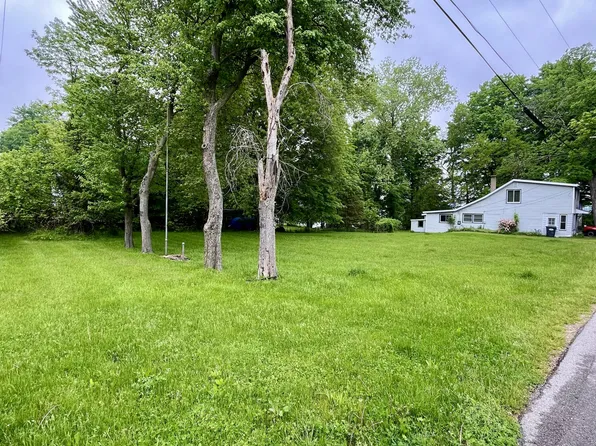 4916 Pier Street Rd, Watervliet, MI 49098