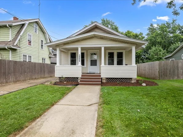 1006 S 4th St, Aurora, IL 60505