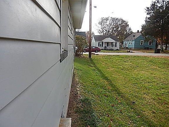 3rd image of 117 Art Ave