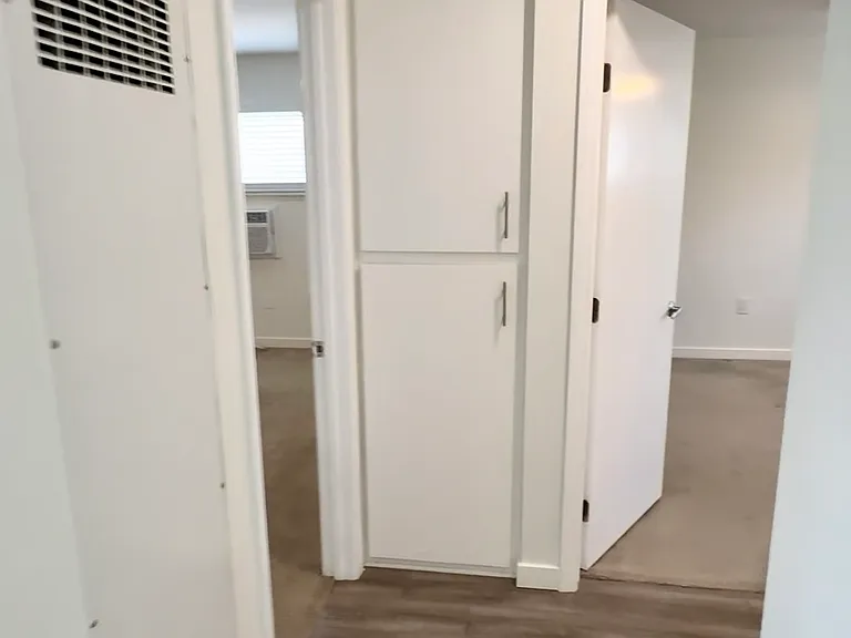 655 Westminster Ave #6 — Photo 10