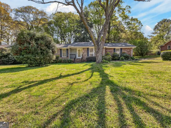 2521 Country Club Dr, Conyers, GA 30013