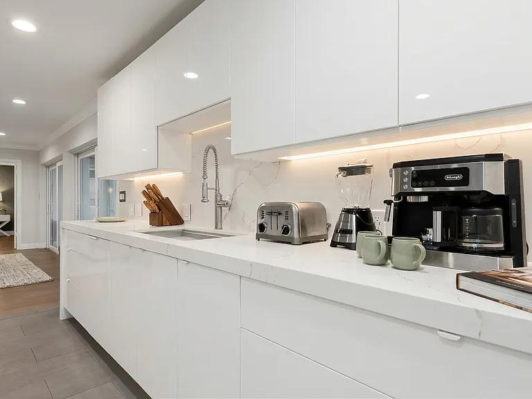 5841 Bayview Dr — Photo 18