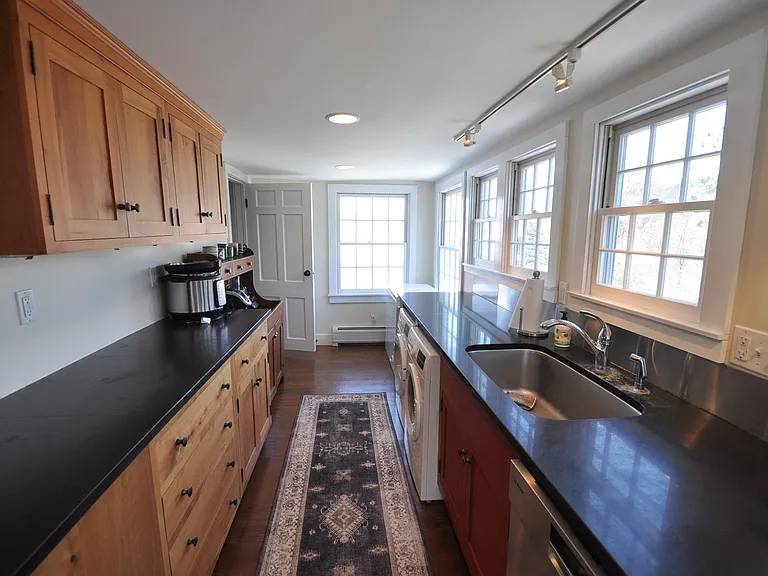 7190 Main St — Photo 20