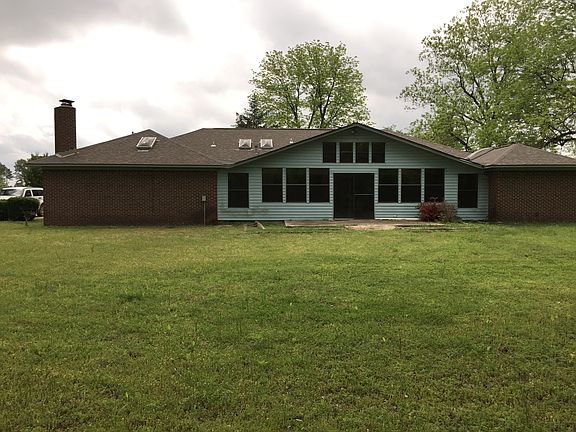 2nd image of 546 Palmer Dr