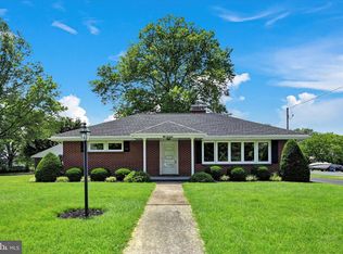 861 S Forge Rd, Palmyra, PA 17078