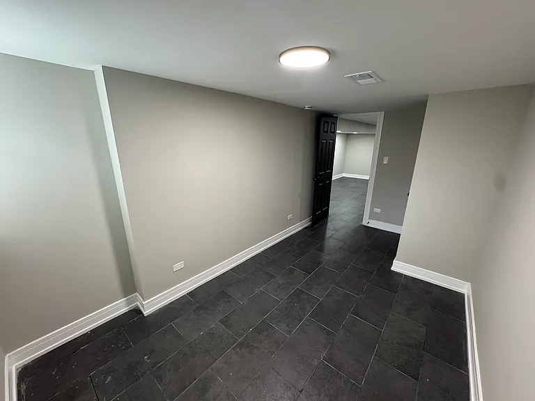 16439 Cottage Grove Ave — Photo 27