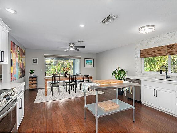 4th image of 6620 Waterford Ln