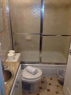 Rented by Meyerson Management | media 10