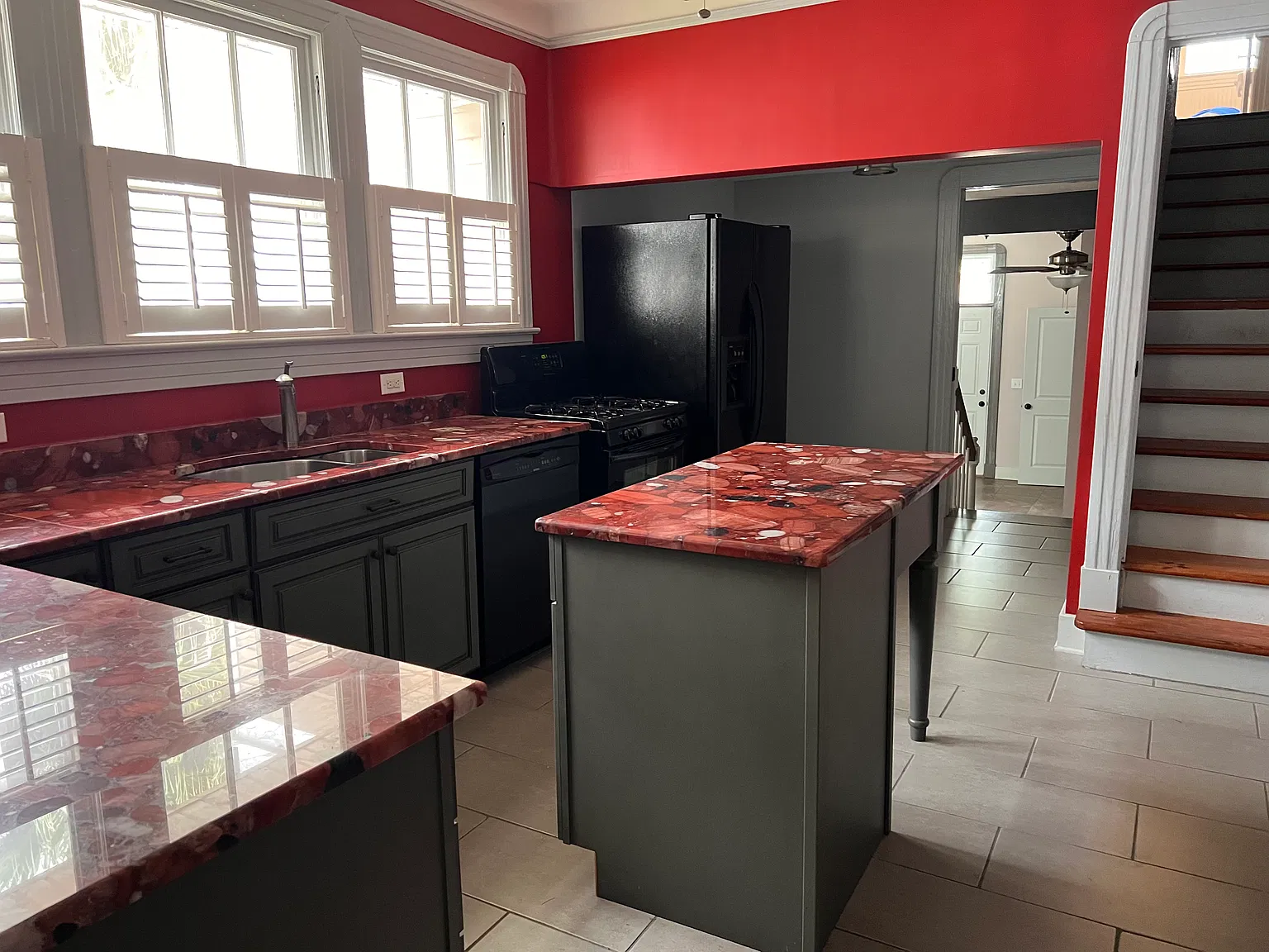 3 bed, 1650 sqft, $2,300 — Photo 4