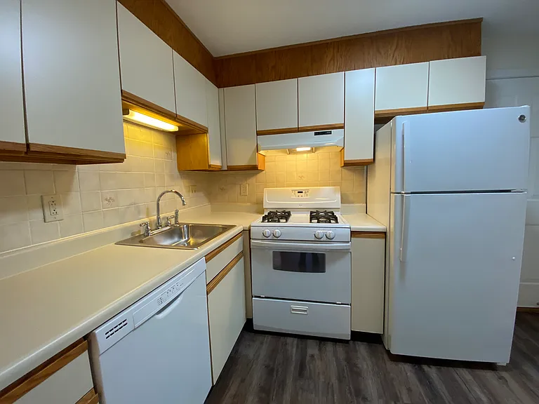 Park View Hills Condominiums — Photo 12