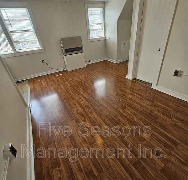19 Grant St #7 — Photo 10