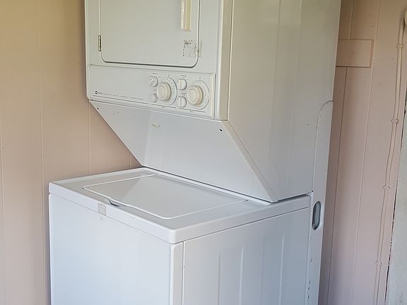 Washer & Dryer Included