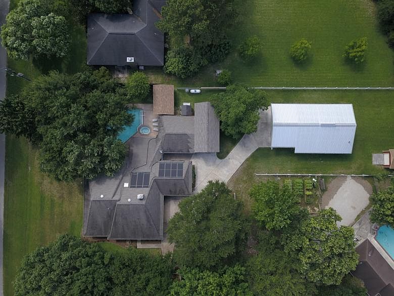 1st image of 3118 S Saddlebrook Ln