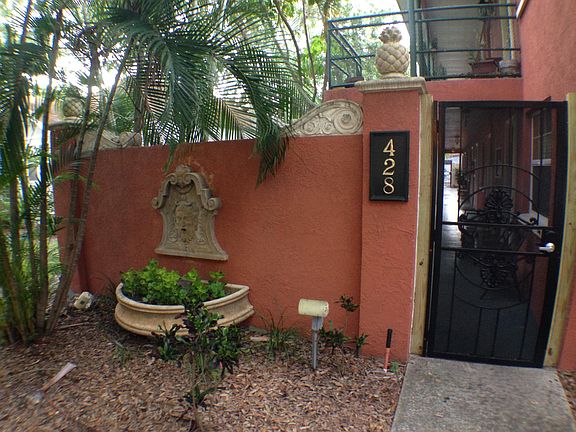 2nd image of 428 Roser Park Dr S APT 2