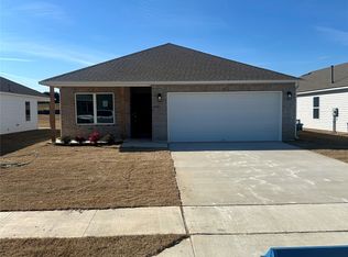 18 Blue Bell St, Bristow, OK 74010