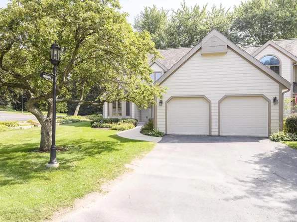 18465 St Andrew COURT #A, Brookfield, WI 53045