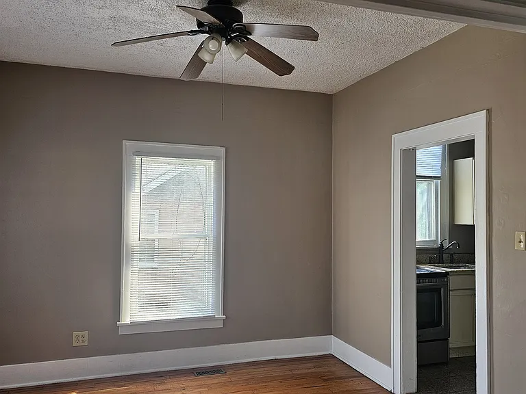 774 Garrison Ave — Photo 15