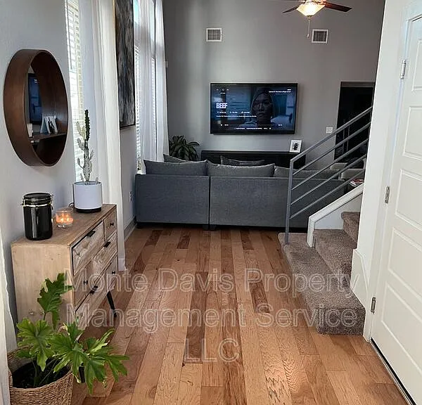 9605 Tanager Way — Photo 12