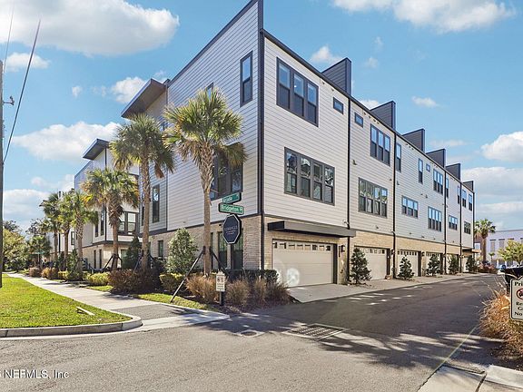 3rd image of 1630 BRIDGETON Drive
