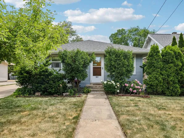 1021 Westowne AVENUE, Waukesha, WI 53188