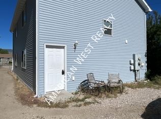 1580 32nd St APT B, Cody, WY 82414