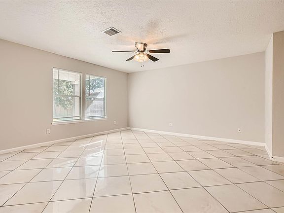 3rd image of 514 Remington Green Ct