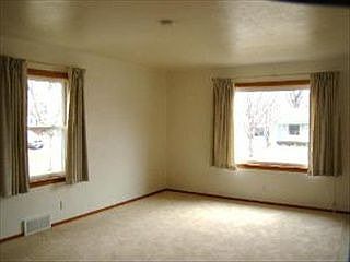 2nd image of 1017 N William St