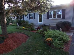 236 Glenoak Dr, Springfield, MA 01129