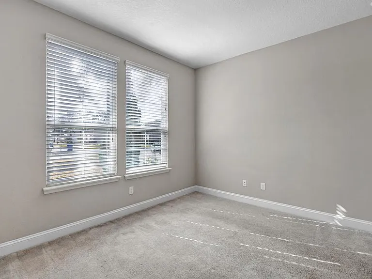 275 Renwick Pkwy — Photo 27