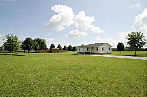 2nd image of 2052 Pete Sain Rd