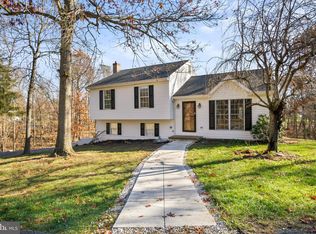 39 Angela Ln, Falling Waters, WV 25419