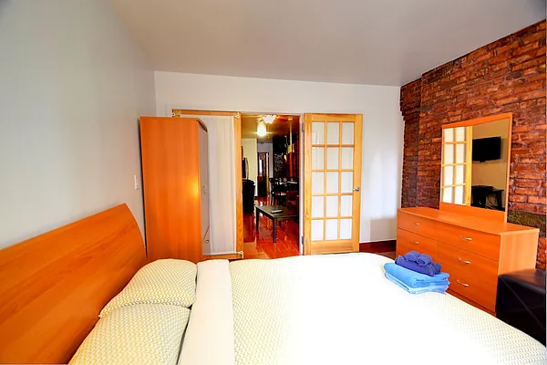 Rented by Smart City Real Estate LLC | media 44