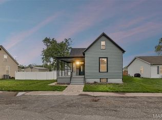 10 S Richland St, Freeburg, IL