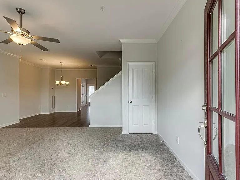 204 Kinsale Dr — Photo 23