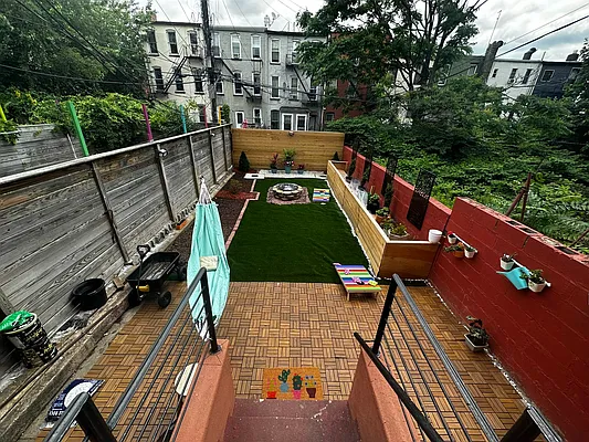 Rented by Spire Group | media 7