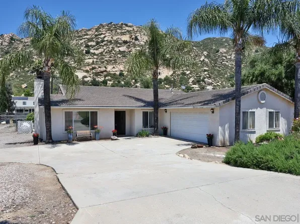 25208 Poderio Dr, Ramona, CA 92065