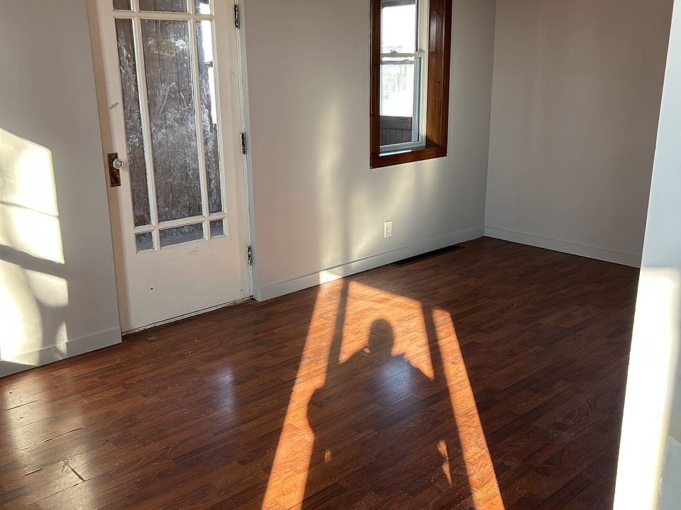 1st image of 20960 Arbor Ave