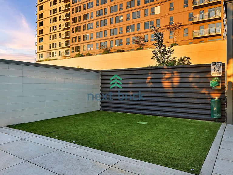 889 Avenue Sq NE #303 — Photo 18