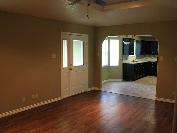 4th image of 411 Christy Ln