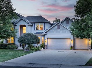 1034 Windmill Crk N, Waconia, MN 55387