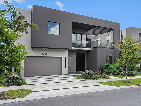 2nd image of 7453 NW 100th Ct