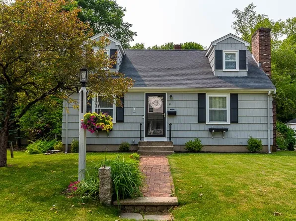 40 Benefit St, Attleboro, MA 02703
