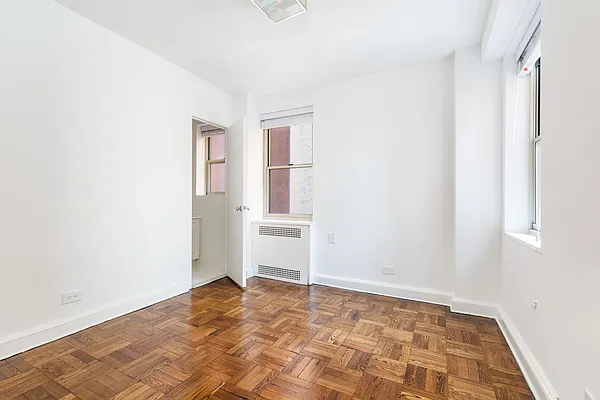 Rented by Byson Real Estate Company | media 11