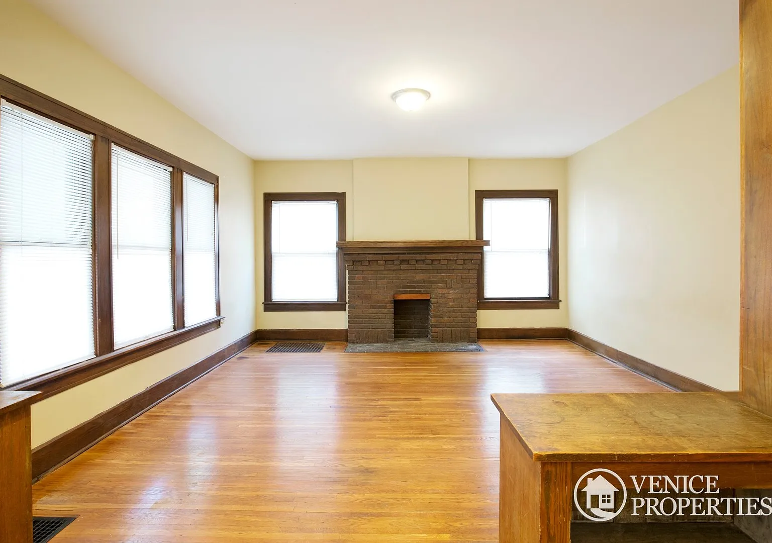 7 Bedroom on OSU Campus — Photo 2