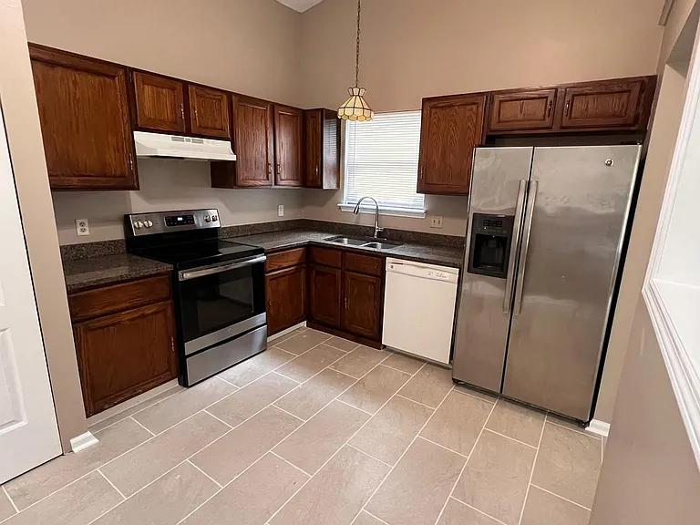 8439 Everest Dr — Photo 5