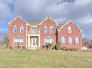 5 Nicholas Ct, Cream Ridge, NJ 08514