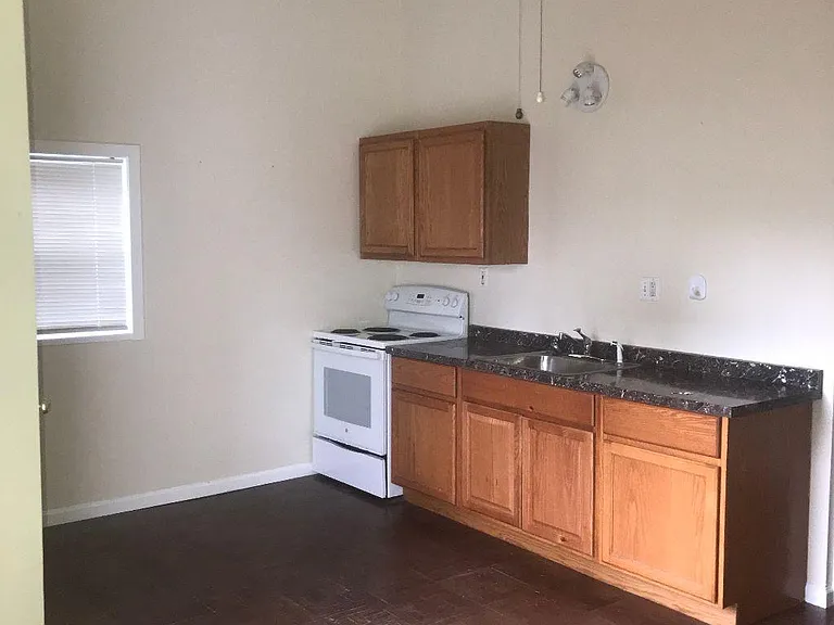 511 W 1st Ave #C — Photo 1